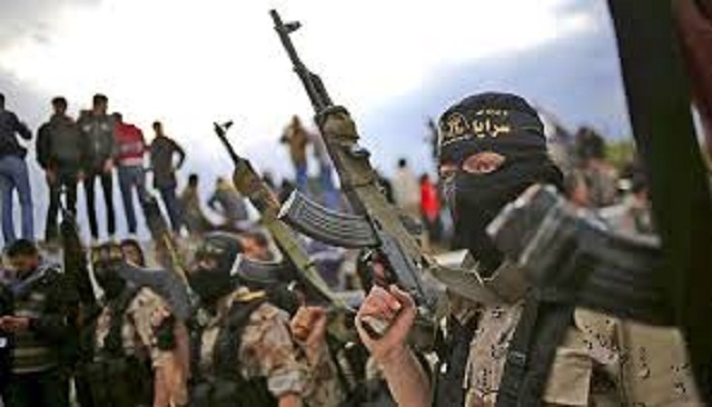 США расширят поддержку сирийских повстанцев, воюющих с ИГ 